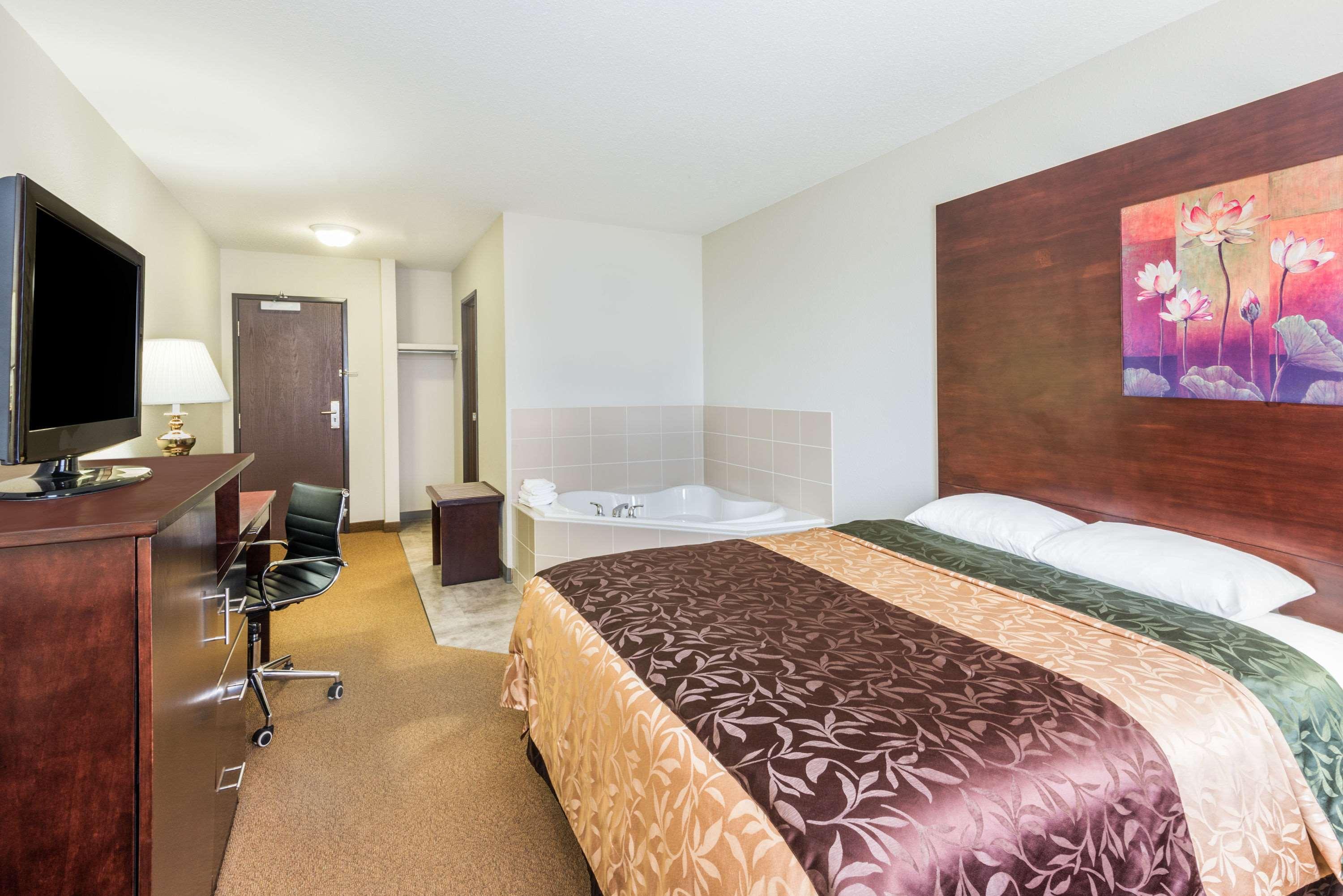 Super 8 By Wyndham Innisfail Eksteriør bilde