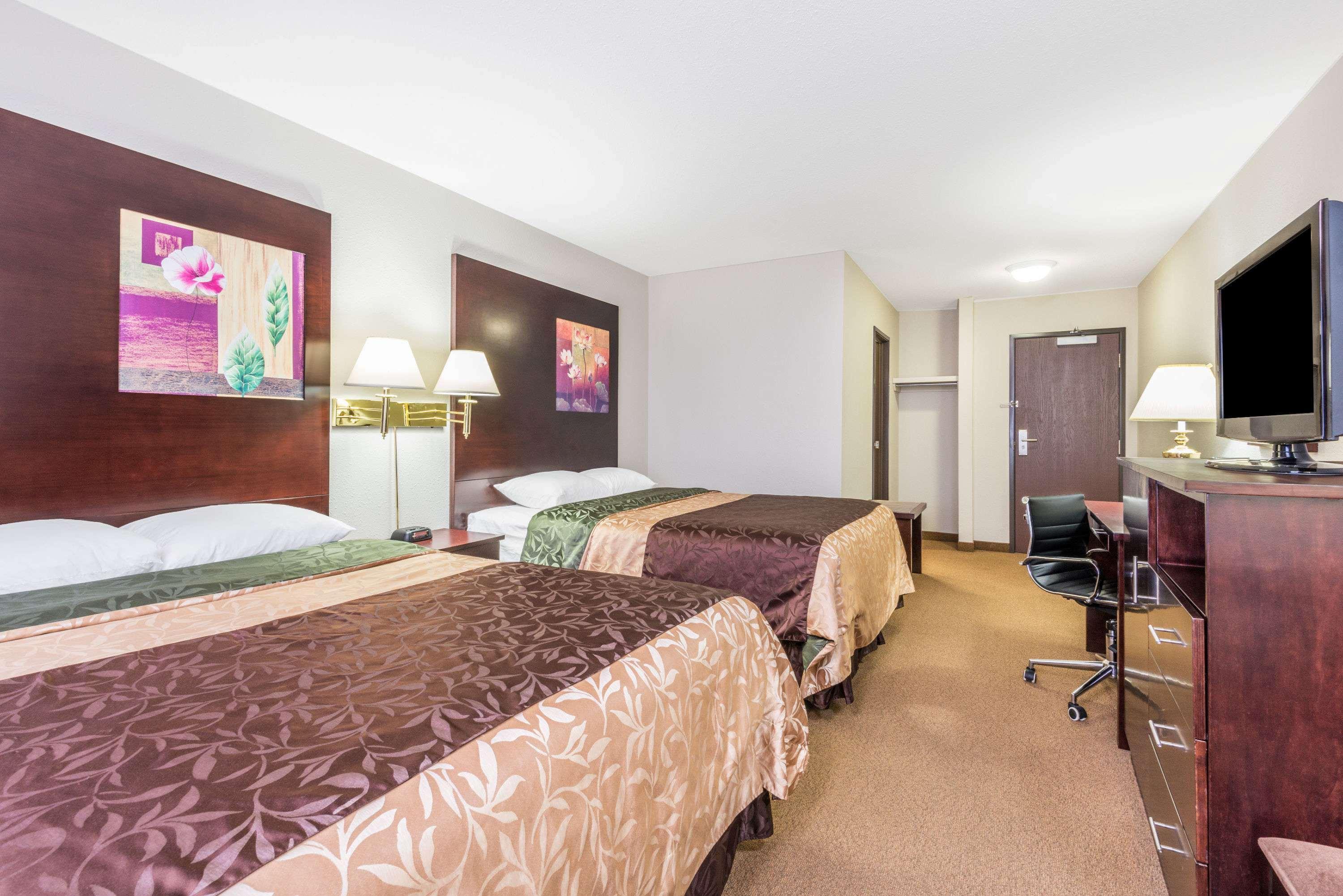 Super 8 By Wyndham Innisfail Eksteriør bilde