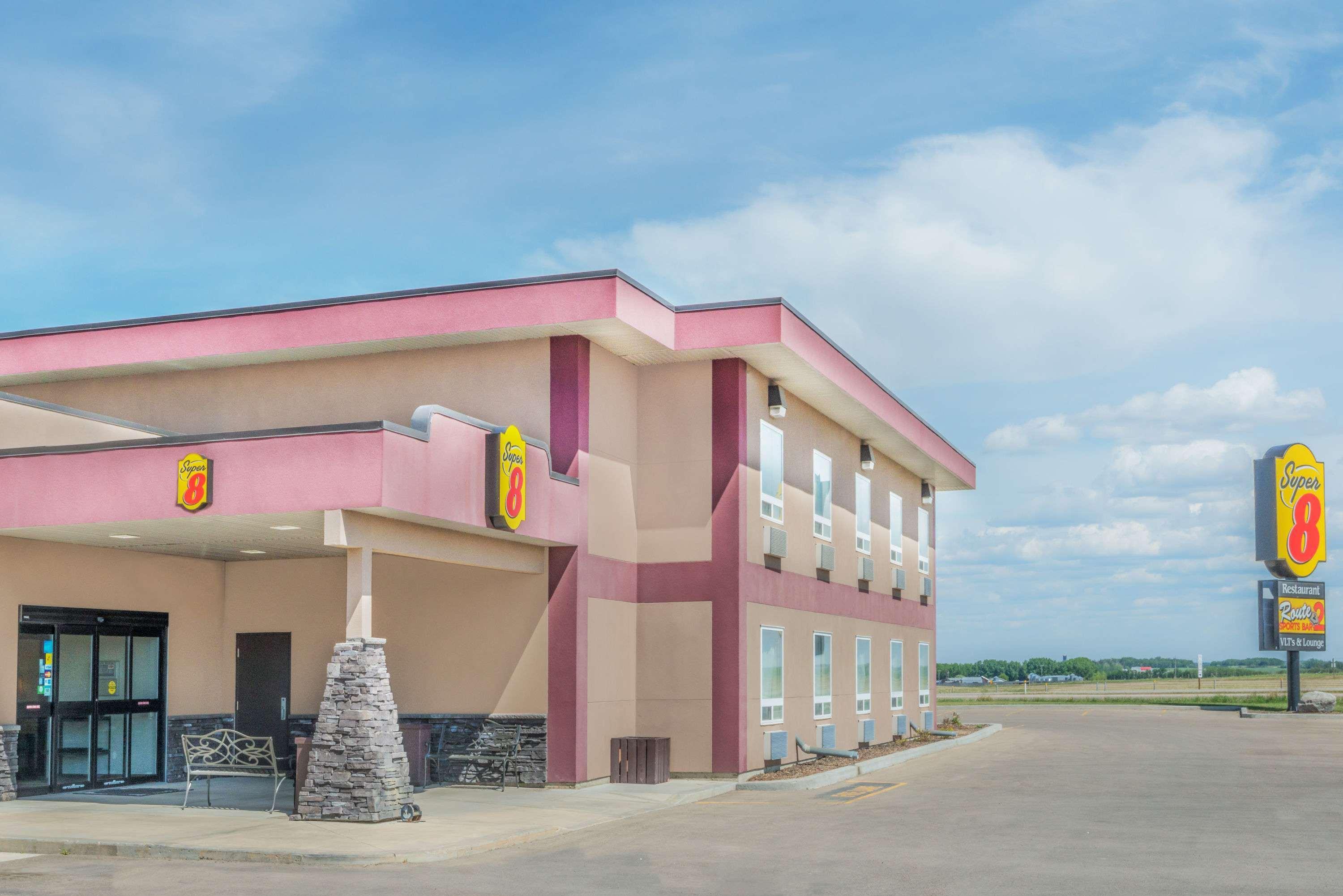 Super 8 By Wyndham Innisfail Eksteriør bilde